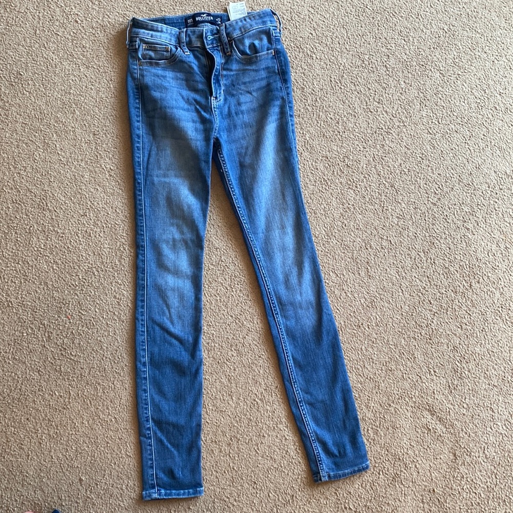 Hollister Jean
